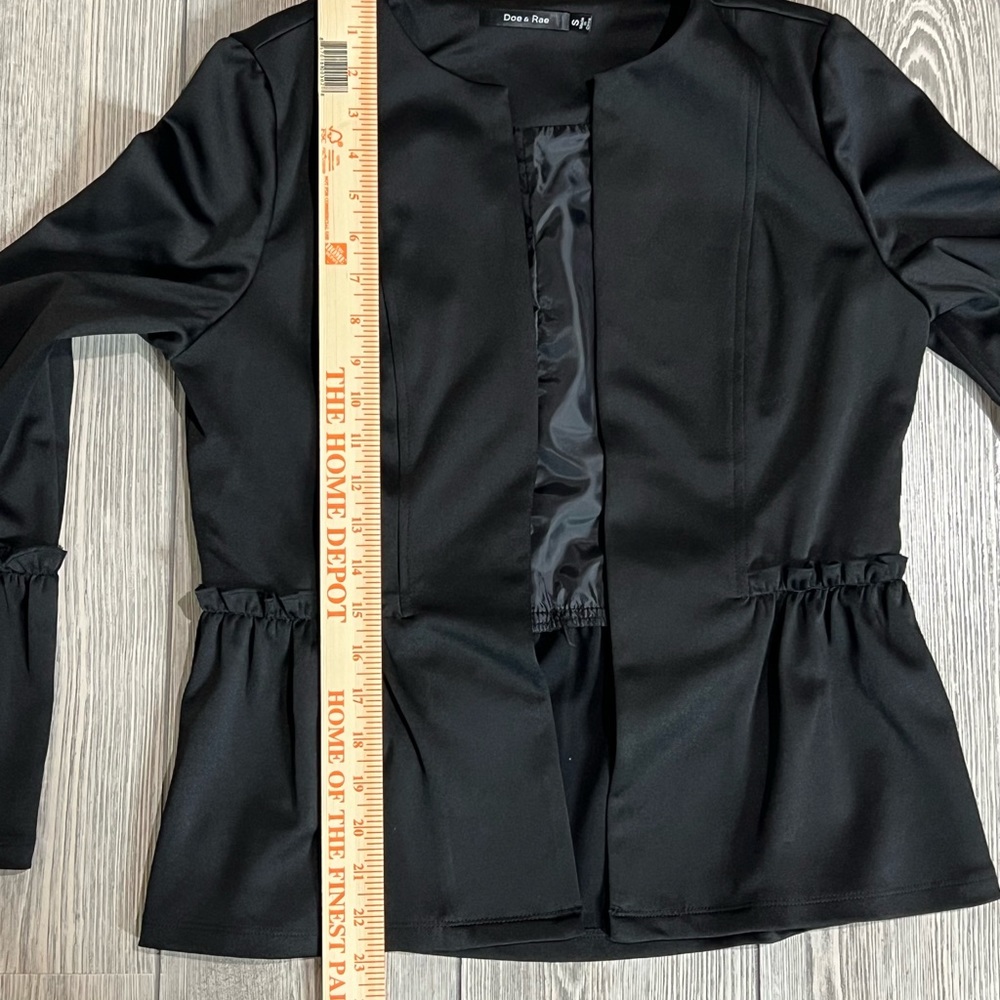 Doe & Rae Black Ruffle Blazer Size Small - Picture 7 of 8